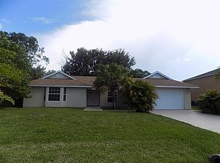 698 NW Riverside Dr, Port Saint Lucie, FL 34983