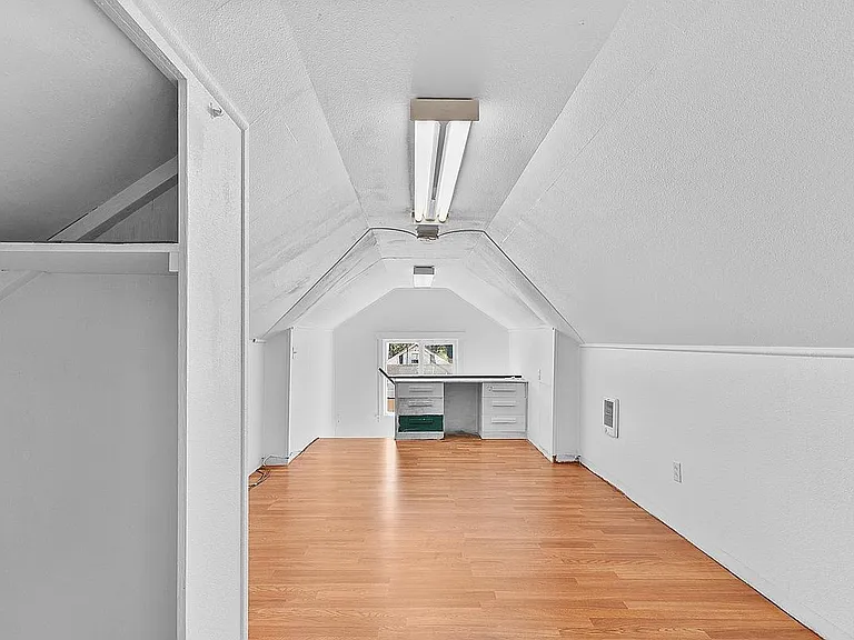506 Louviers Ave — Photo 21