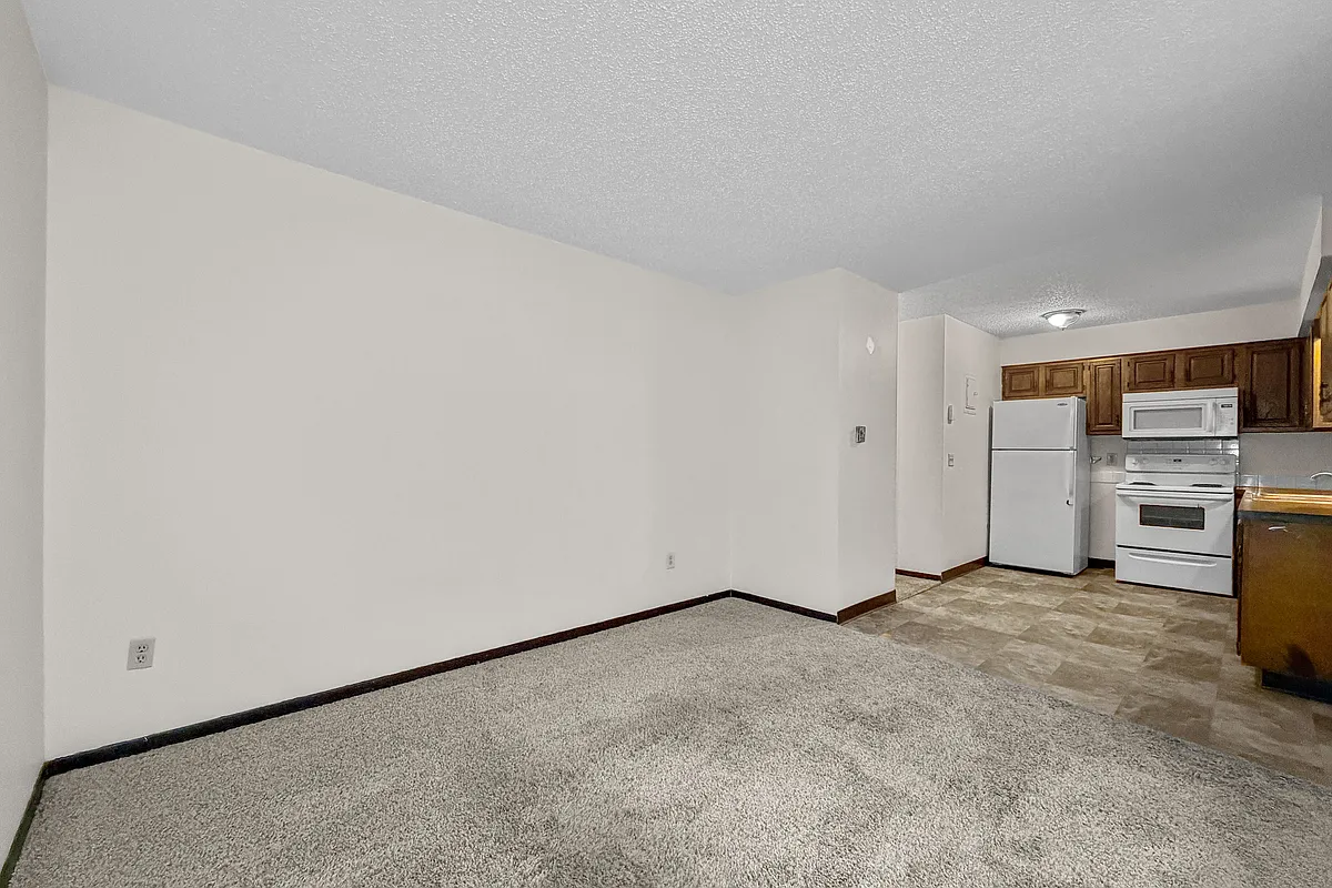 Building Photo - 133 Beedle Dr #7