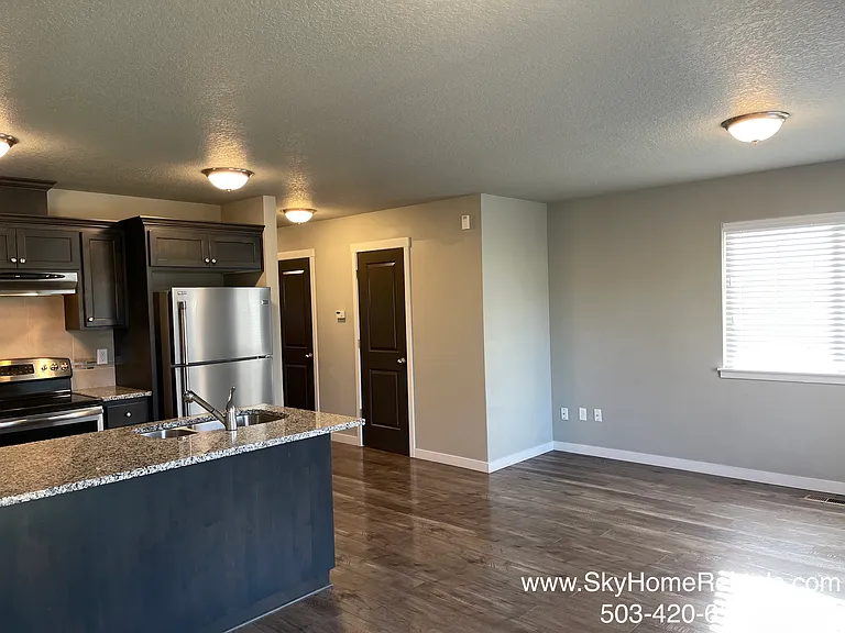 3534 Anchor Ct NE — Photo 5