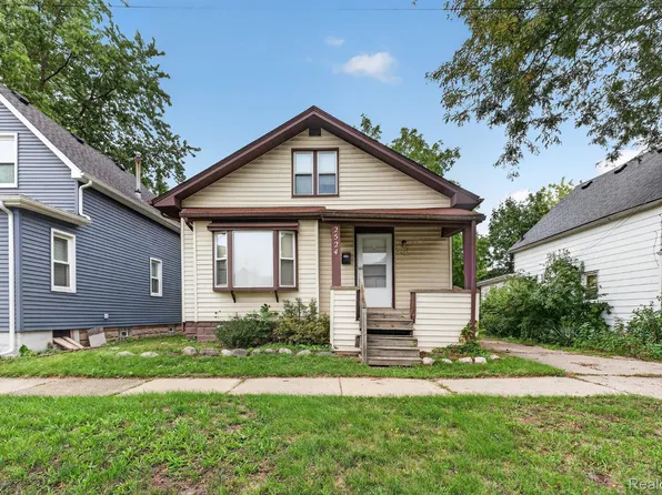 2524 4th St, Trenton, MI 48183