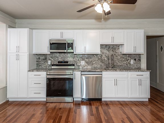 5th image of 3663 Wilmington Ave