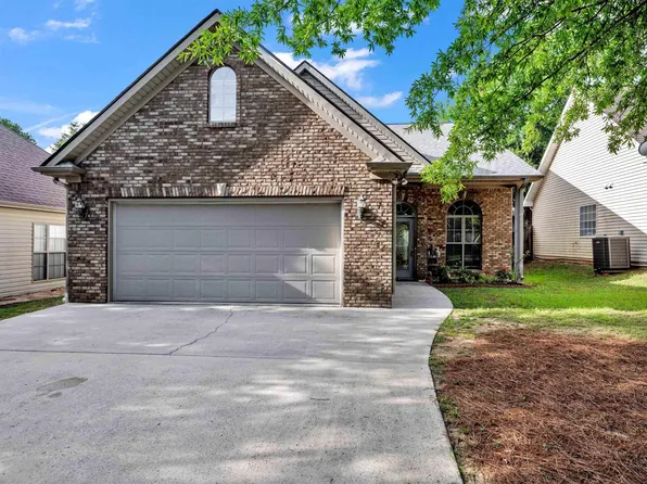 521 Cahaba Manor Ln, Pelham, AL 35124