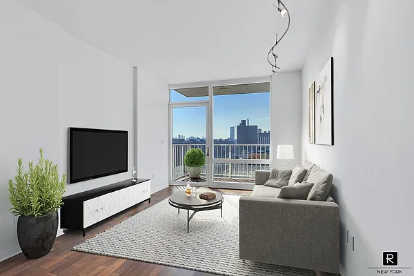 Sold by R New York | media 1