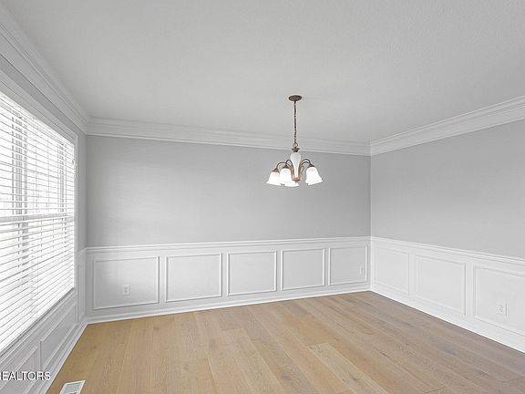 4th image of 5526 Golden Gate Rd