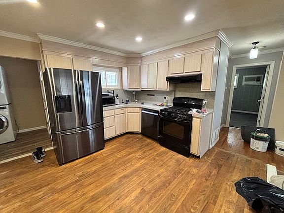 2nd image of 158 Noel Dr #1