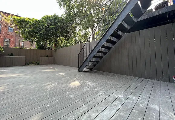 Rented by Silver Line Realty Group NY LLC | media 8