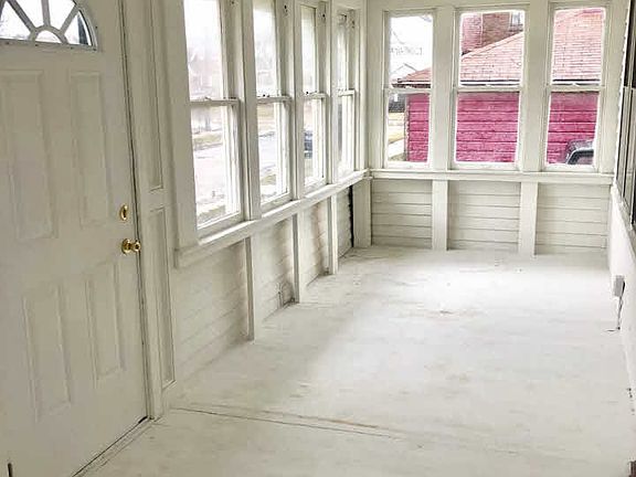 3rd image of 48 W Charlotte St