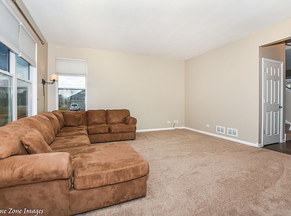5th image of 3041 Shetland Ln