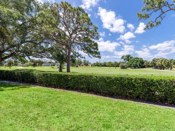 310 Moccasin Trail W, Jupiter, FL 33458