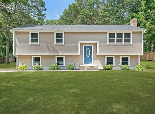 37 Montgomery Dr, Plymouth, MA 02360