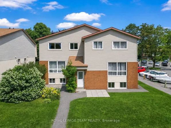38 A Forester Cres, Ottawa, ON K2H 8Y2