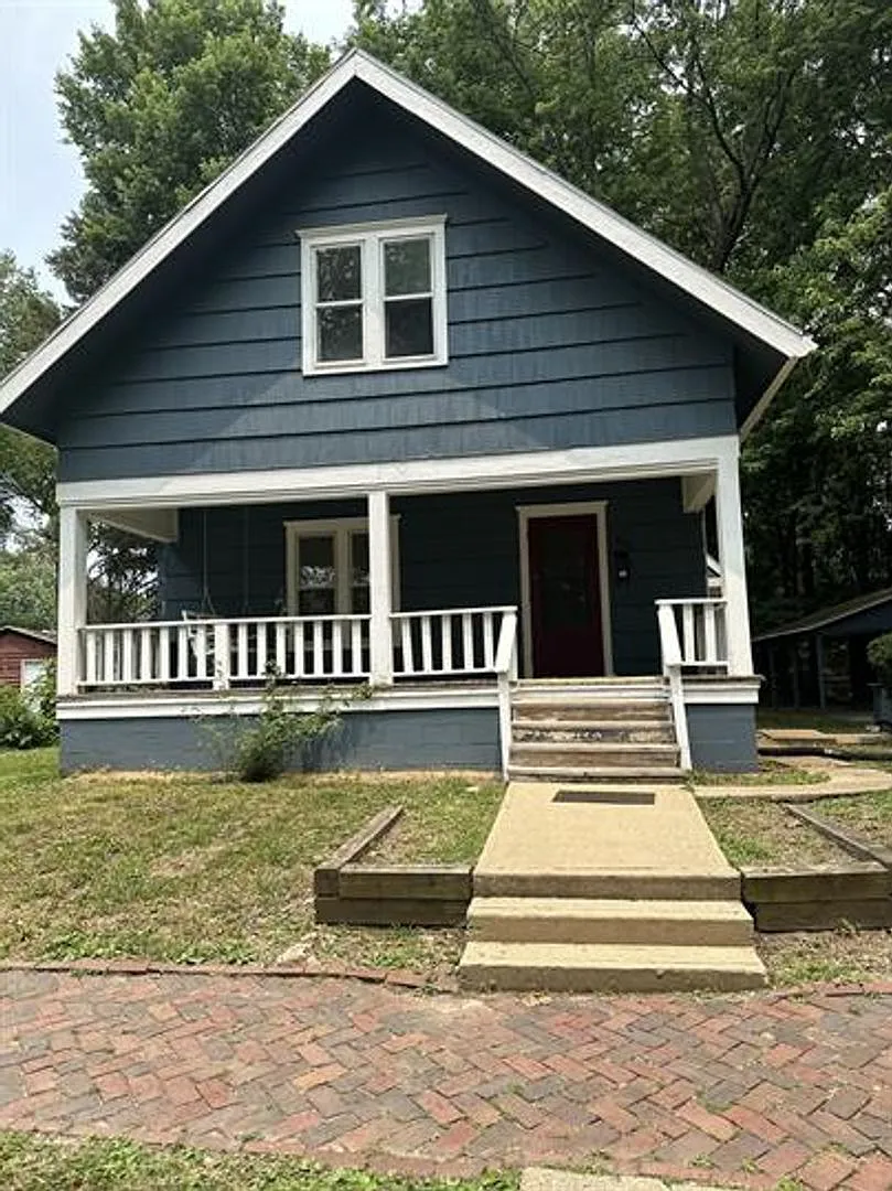 806 W Stoughton St--Roommate match — Photo 1