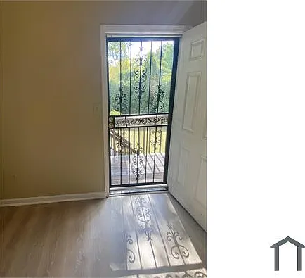 1044 White Oak Ave SW #A — Photo 19