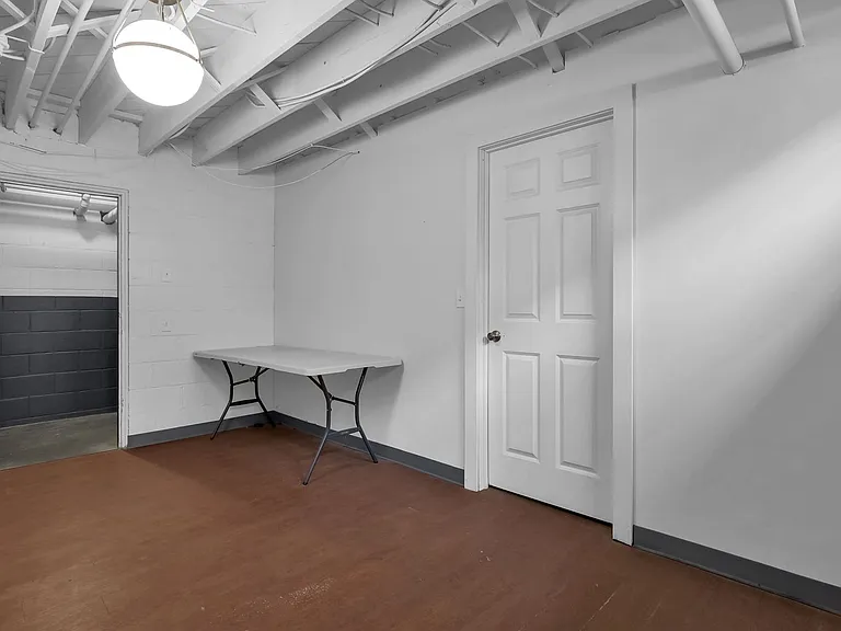441 E Town St #209 — Photo 3
