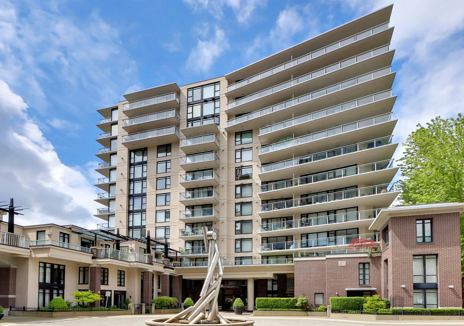 2 bed, 1068 sqft, $3,975 — Photo 1