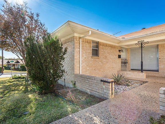 2nd image of 8403 Lullwater Dr