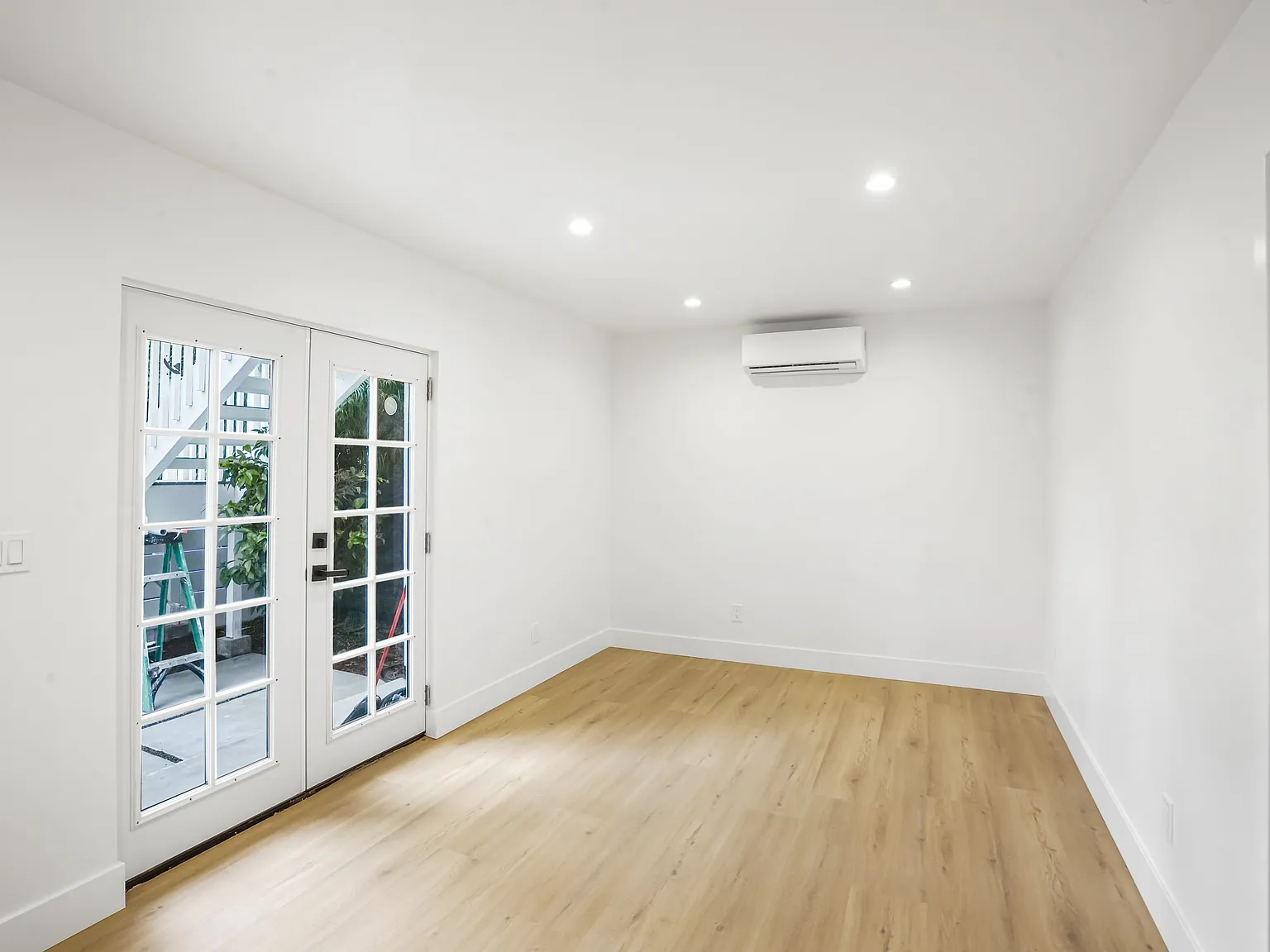 1 bed, 450 sqft, $1,995 — Photo 3