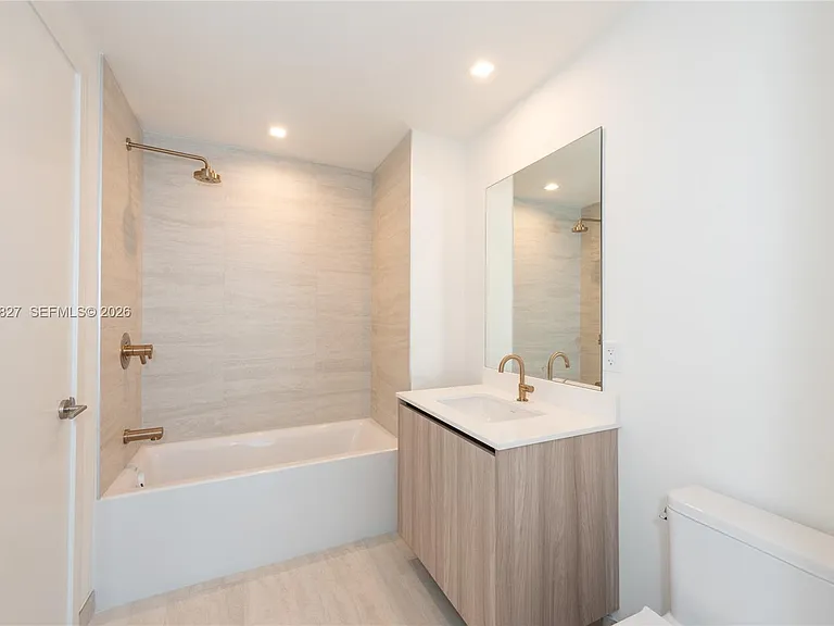 77 SE 5th St #3206 — Photo 22