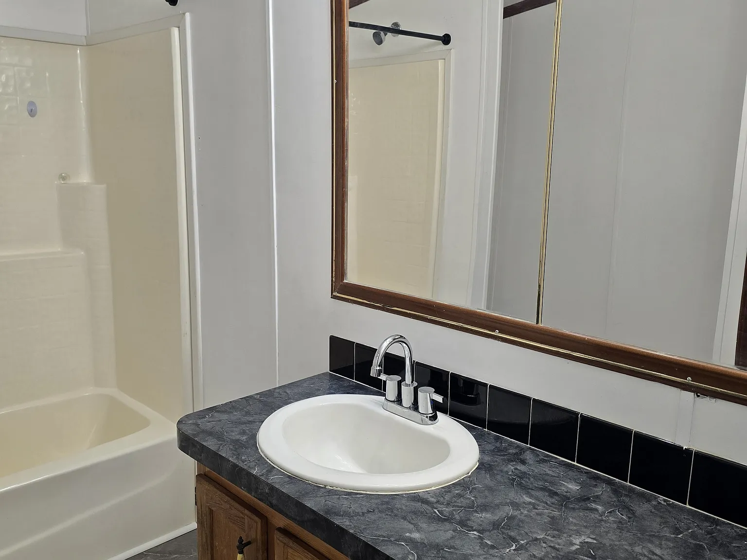 3733 Governors Road - 1 — Photo 4
