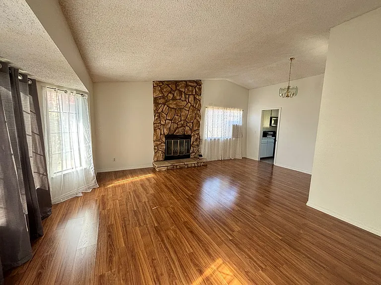 43658 Rogier St — Photo 4