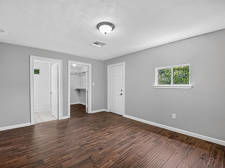 1112 Johnson St — Photo 20
