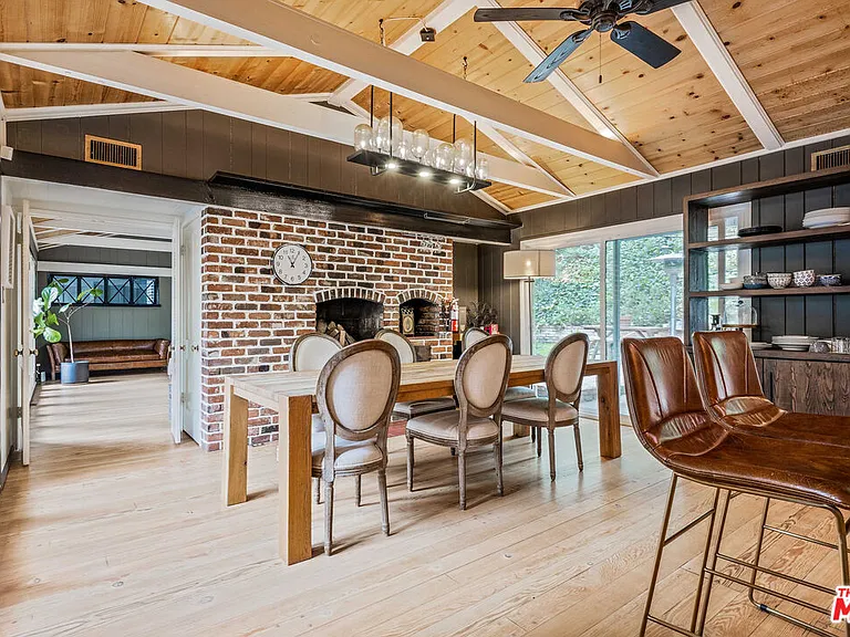 5228 Palm Dr — Photo 8