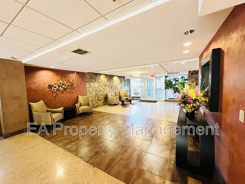 1 bed, 1.0 bath, $1,845 — Photo 3