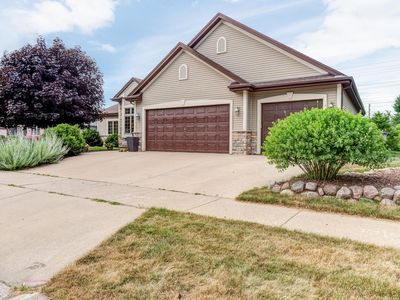 1100 E Waterford Ave, Milwaukee, WI, 53207