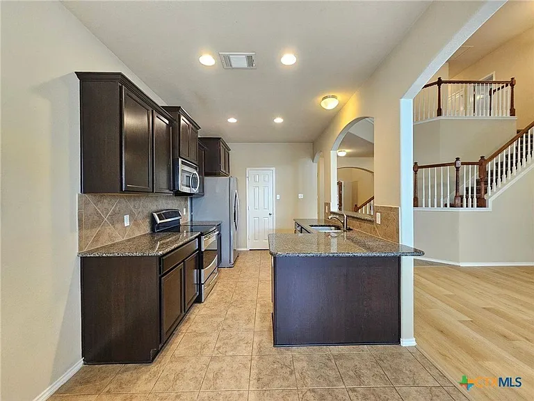 7112 Cokui Dr — Photo 7