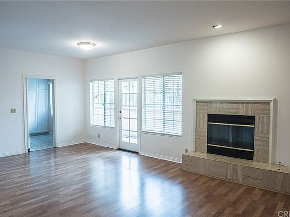 4th image of 5200 White Oak Ave Unit 60
