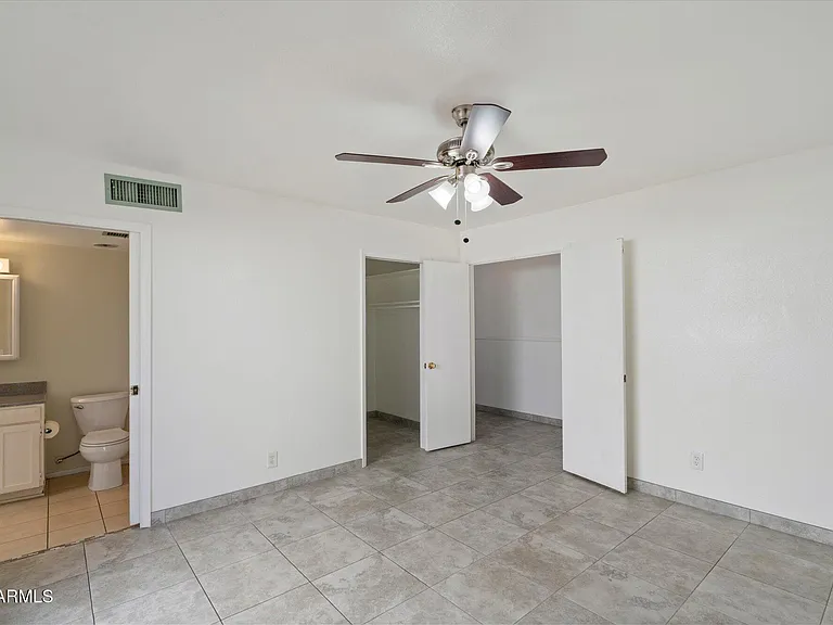 8037 N 40th Ave — Photo 16