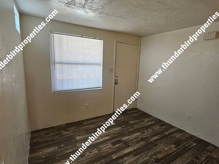 1212 Lead Ave SE — Photo 7
