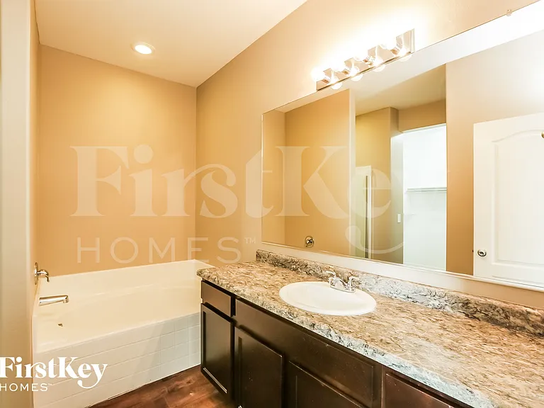38105 W Isabella Ln — Photo 8