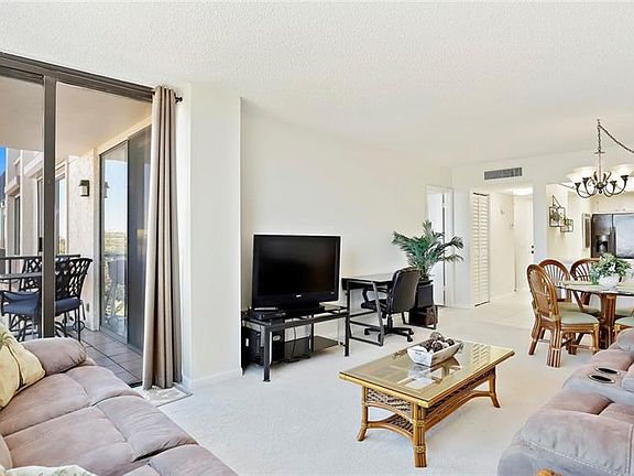 3rd image of 6218 Palma Del Mar Blvd S APT 505