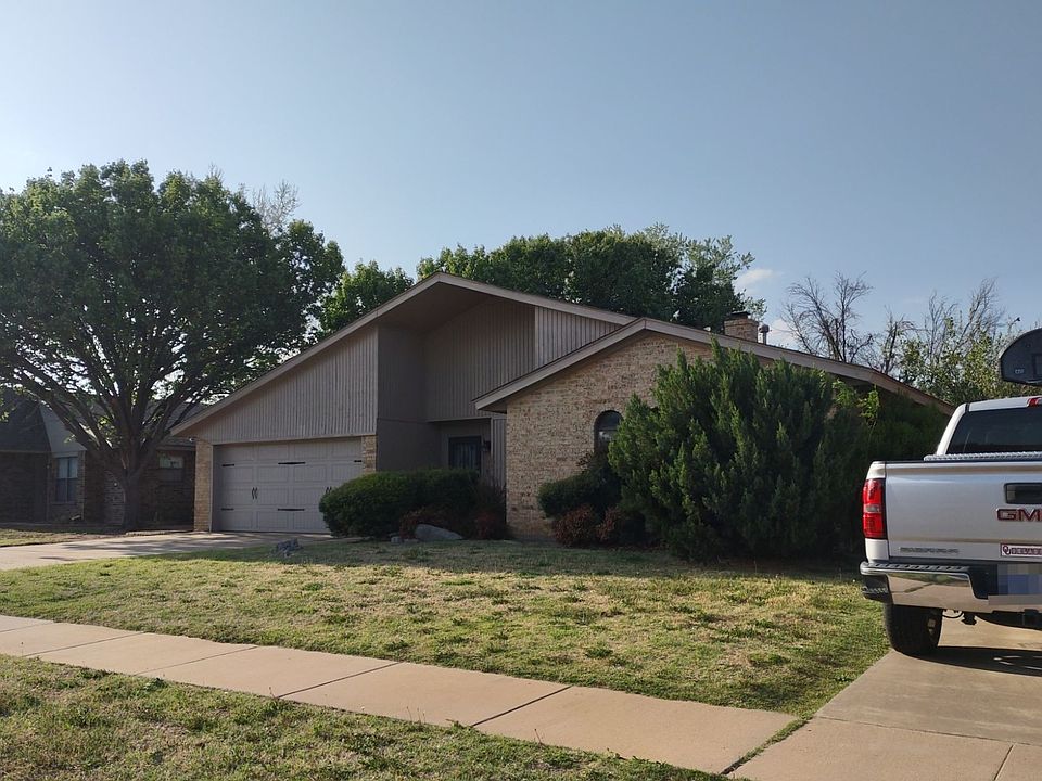 2nd image of 6815 NW Ferris Pl