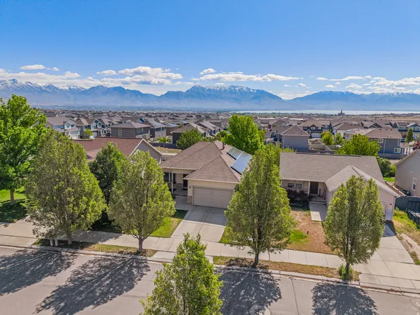 7092 N Cherokee St, Eagle Mountain, UT 84005