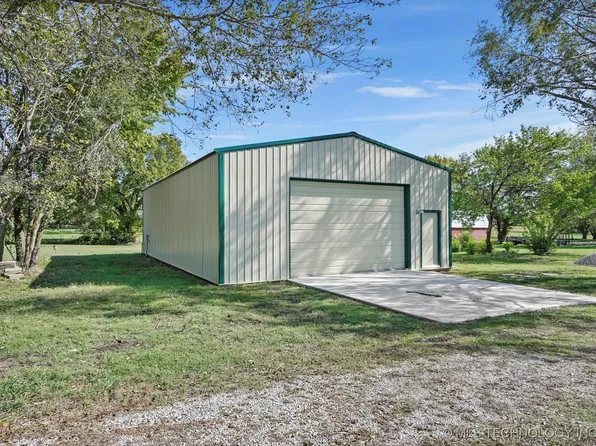 8730 E 136th St N, Collinsville, OK 74021