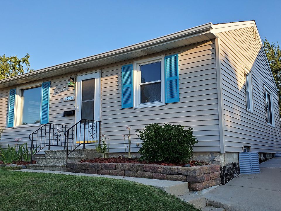 1st image of 1305 Sherman Ave