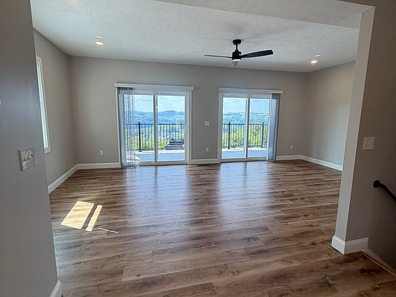 3rd image of 242 Horizon View Rd