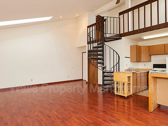 3rd image of 922 NW 50th St Unit 6