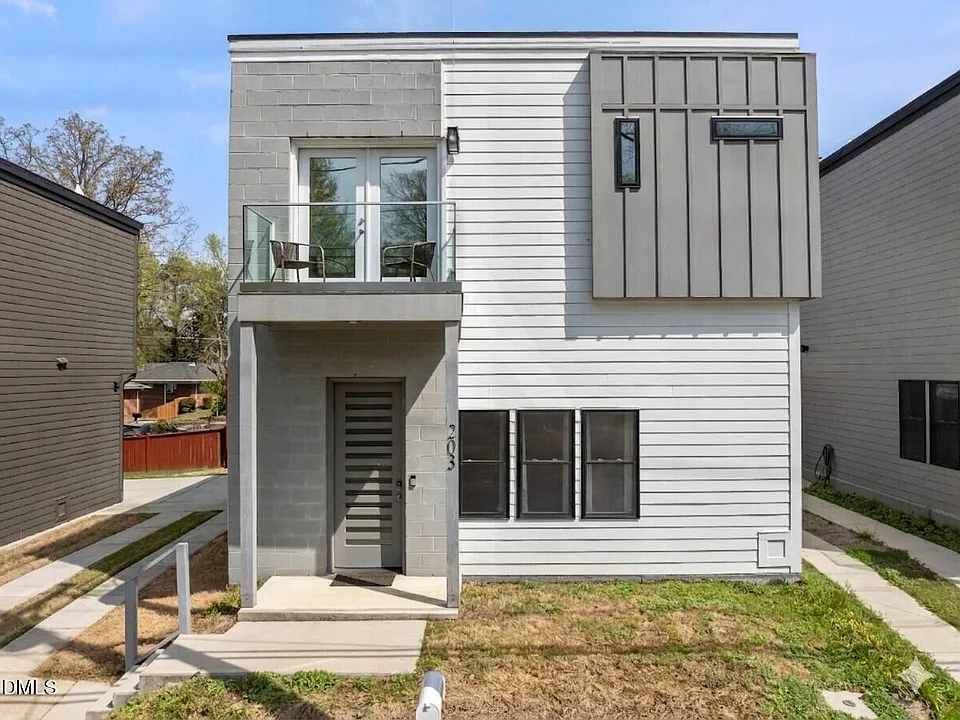 203 Nelson St