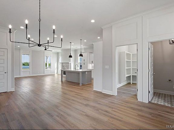 5th image of 338 Heron Hill