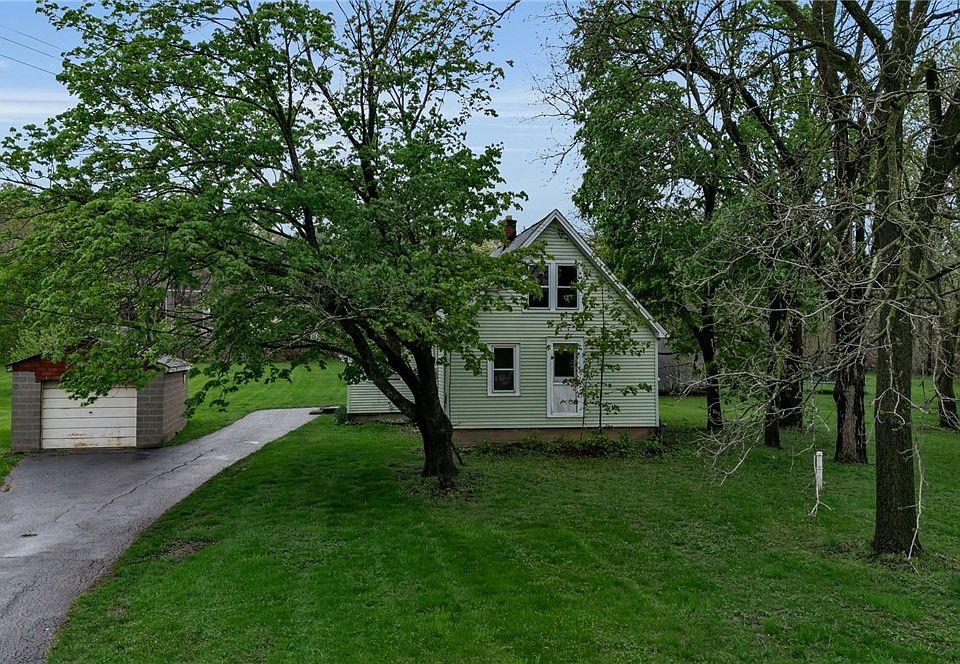 1st image of 994 Ridge Rd