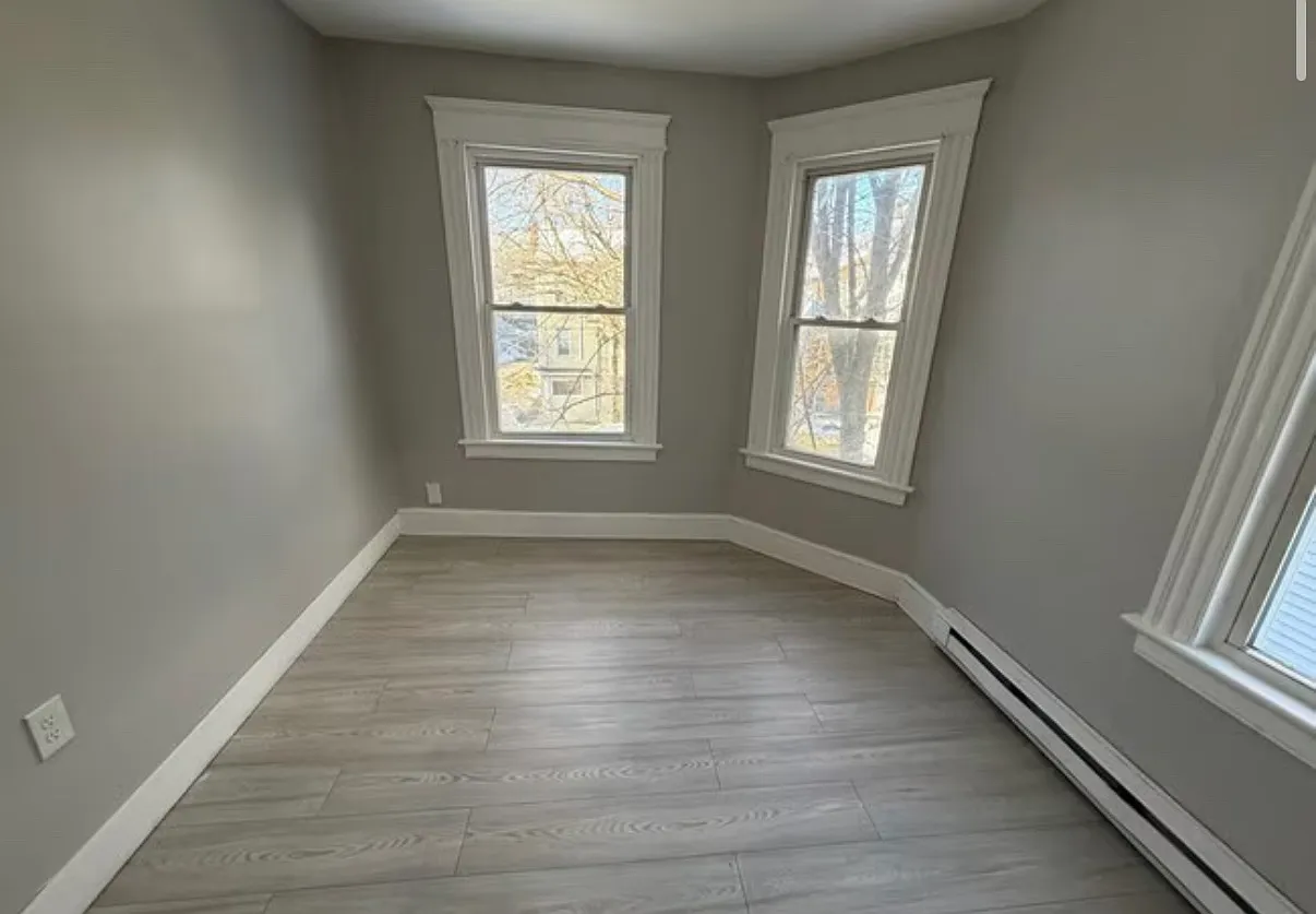 4 bed, $1,600 — Photo 3