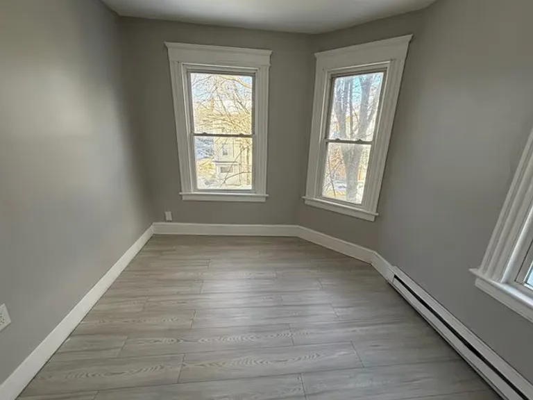 143 Congress Ave #3 — Photo 3