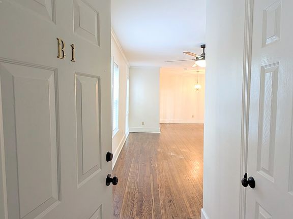 4th image of 2809 13th Ave S Unit B-1