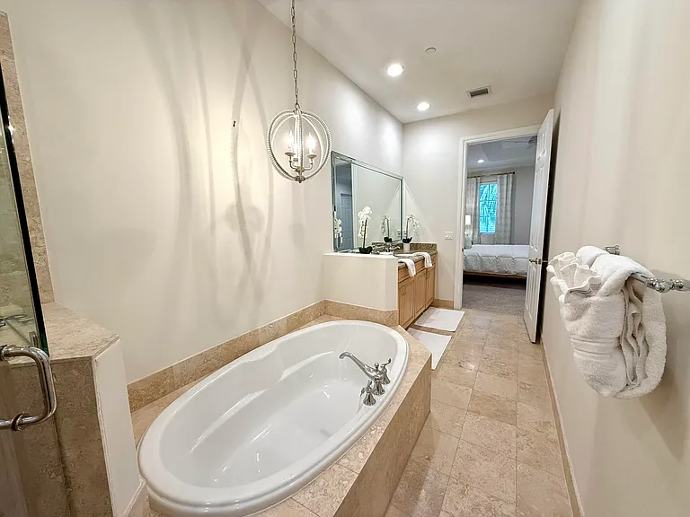 809 Estancia Way — Photo 23