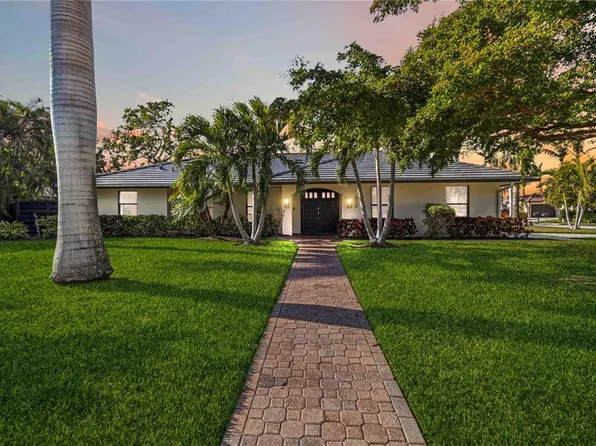 600 Owl Way, Sarasota, FL 34236