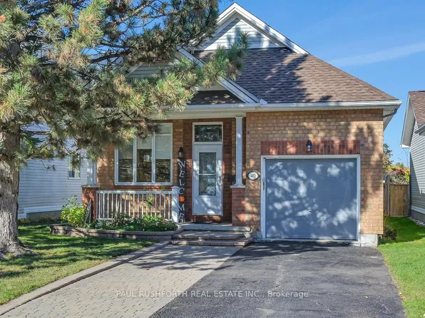 40 Roberge Cres, Ottawa, ON K2L 4G7